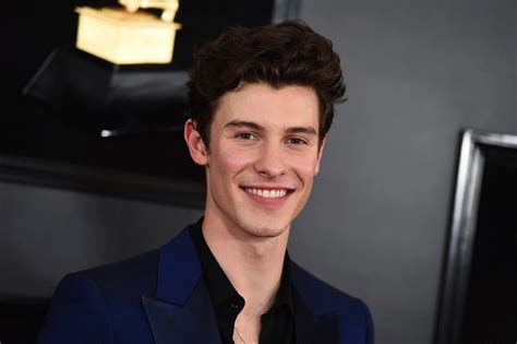Shawn Mendes and Sabrina Carpenter took advantage of a break in the rain on Sunday to take a walk together in Los Angeles.. Shawn, 24, who recently decided to shave off his dark curls, looked ...